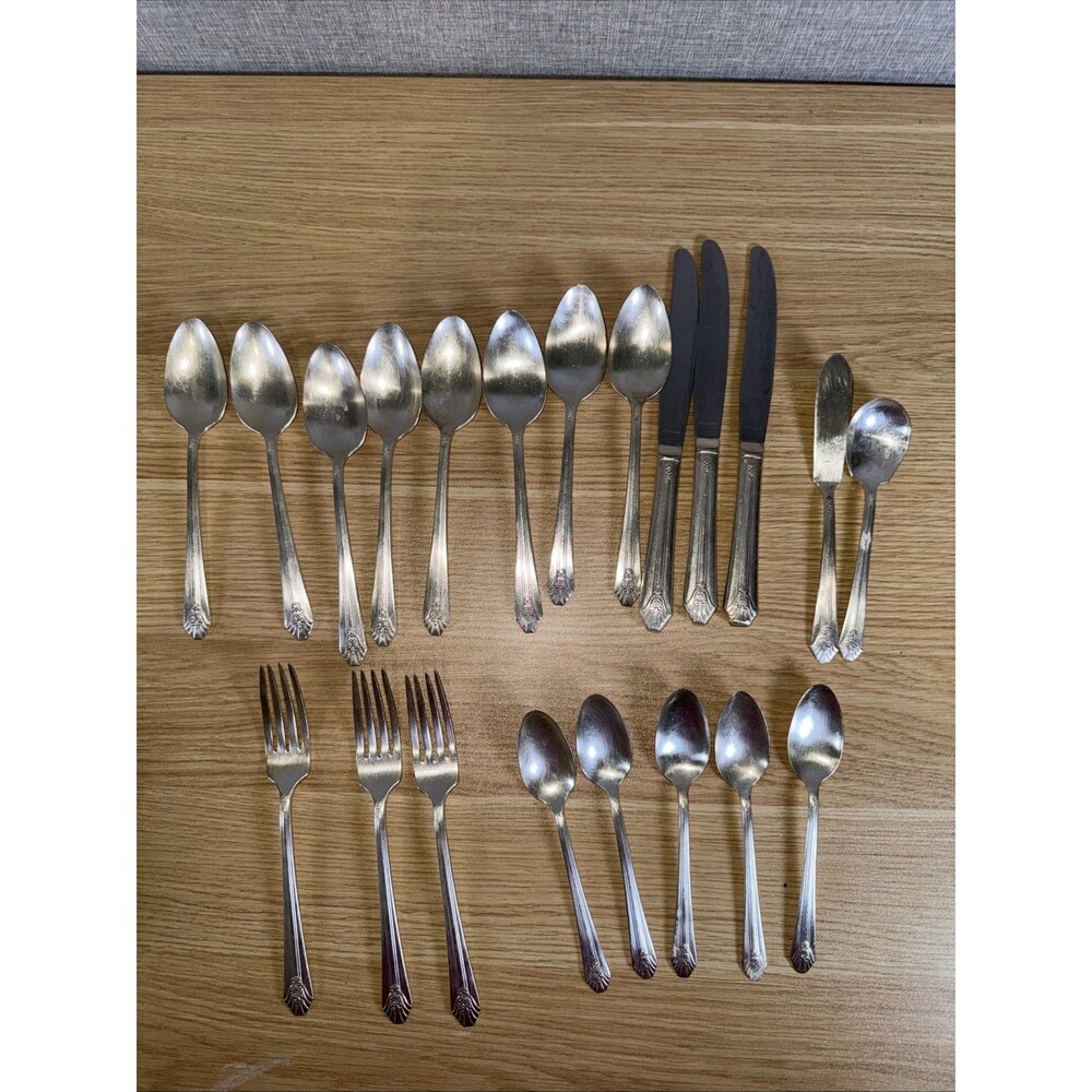 Vintage Wm Rogers Imperial Flatware Lot 21 Pieces 1939 Silverplate Matching Set